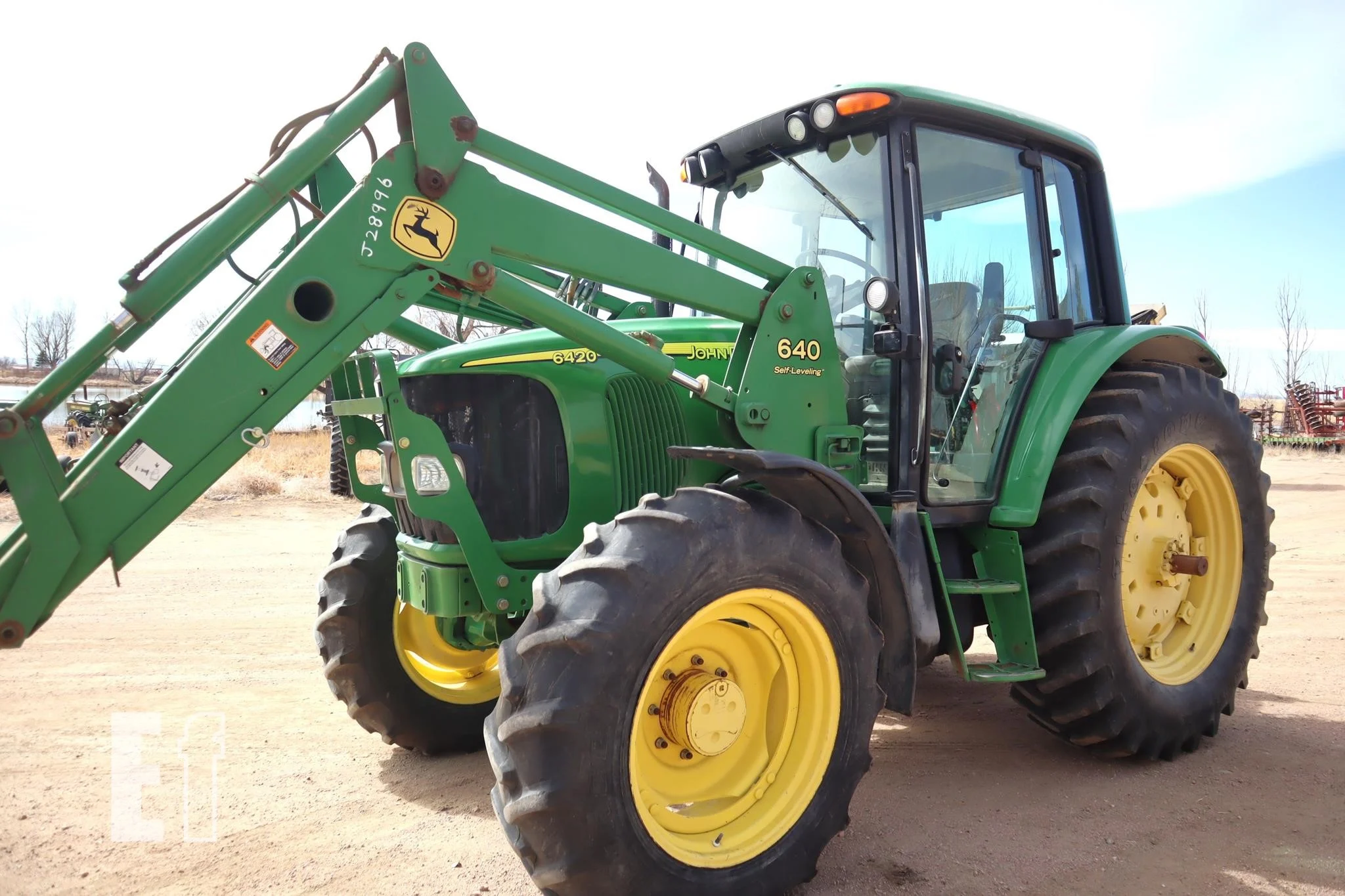 2002 JOHN DEERE 6420